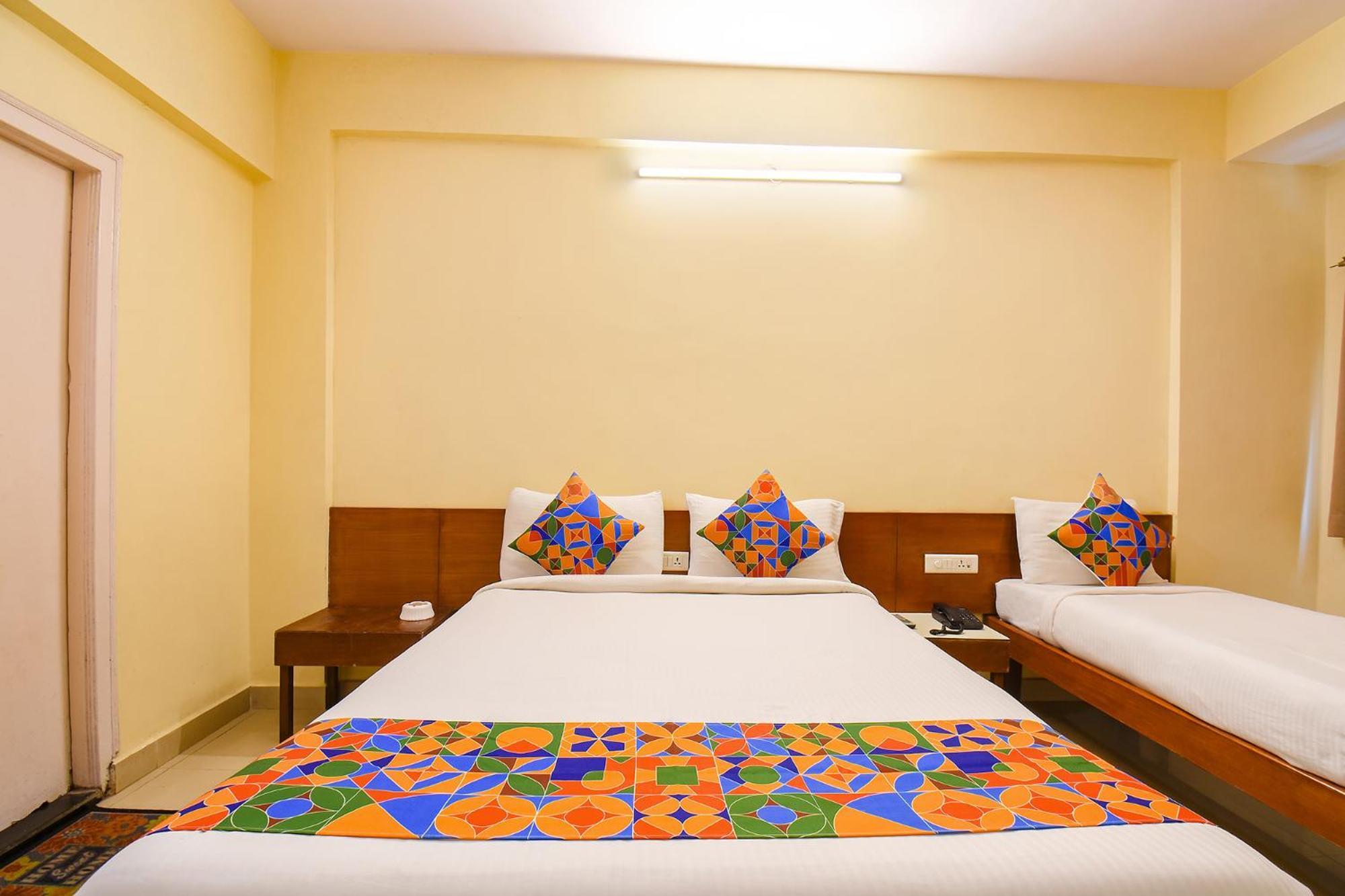 Fabhotel Prime Yash Residency - Nr Lonavala Railway Station מראה חיצוני תמונה