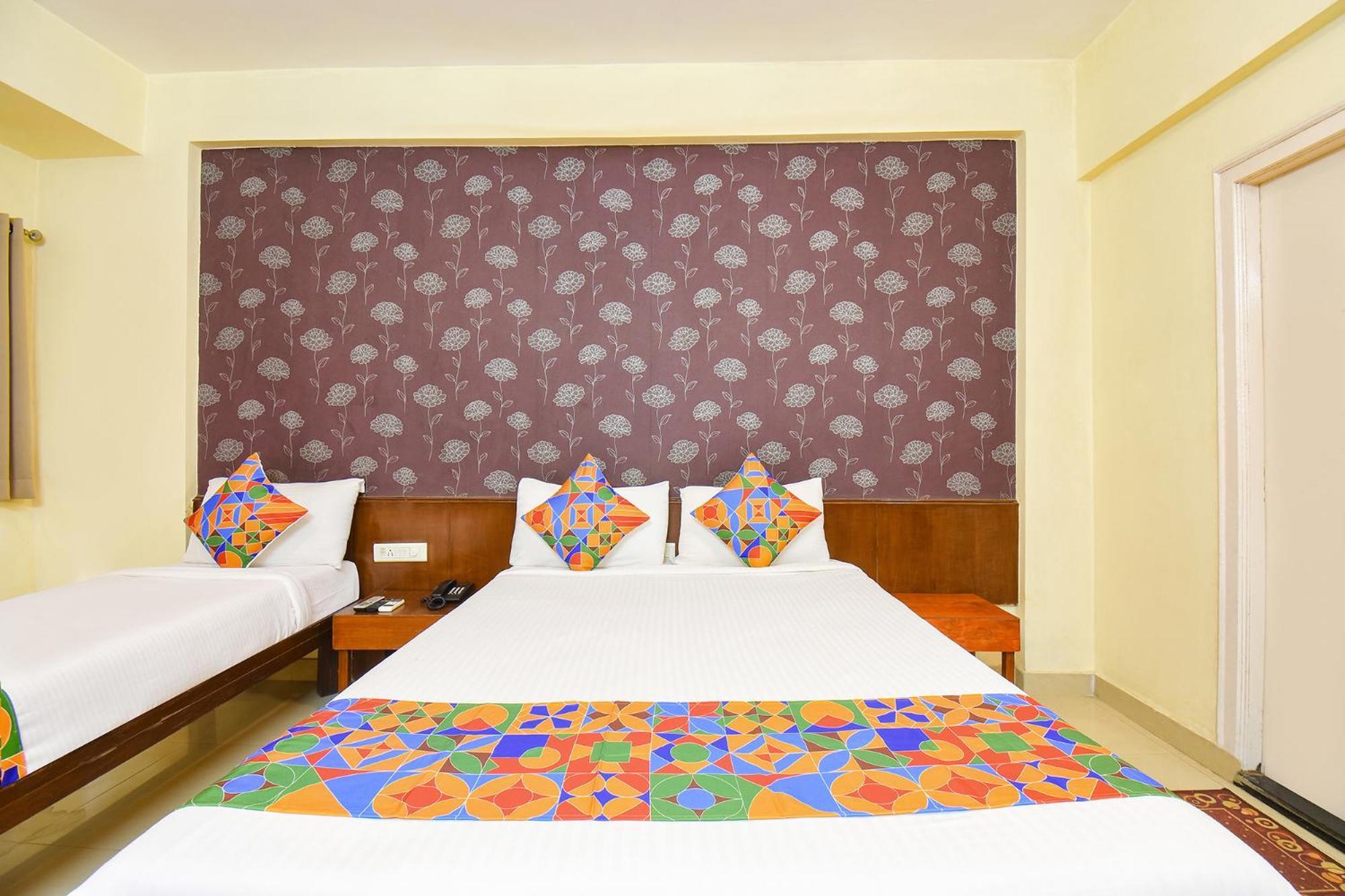 Fabhotel Prime Yash Residency - Nr Lonavala Railway Station מראה חיצוני תמונה